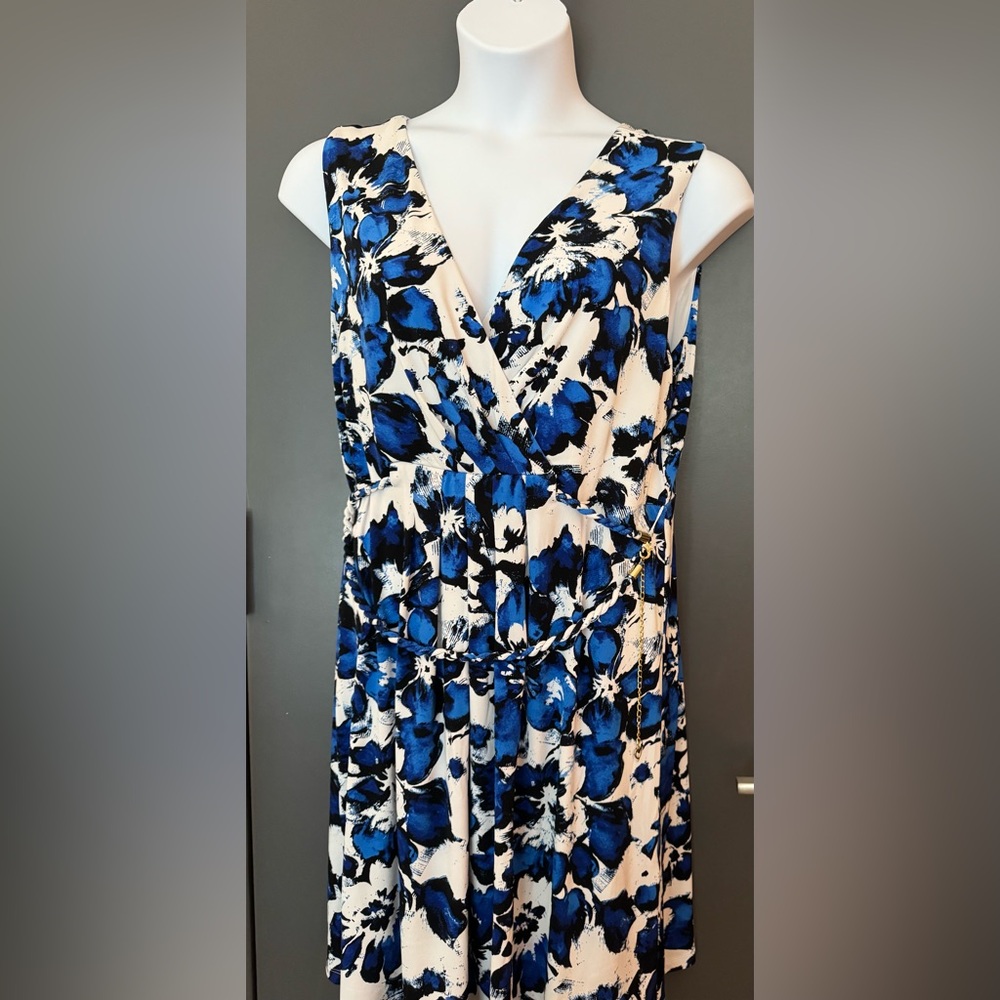 Thalia Sodi Blue and White Dress
